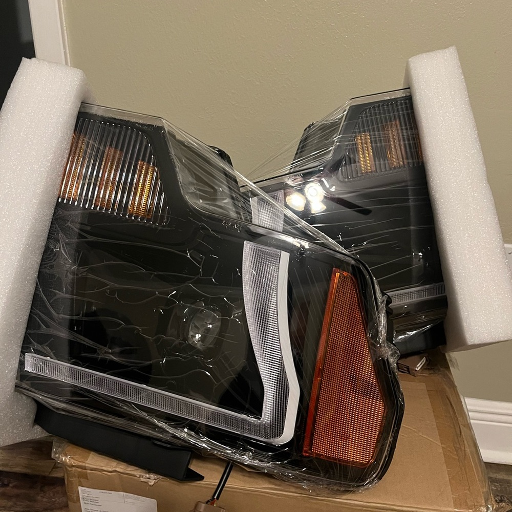 Ford front headlights 2009-2014. F150 xlt